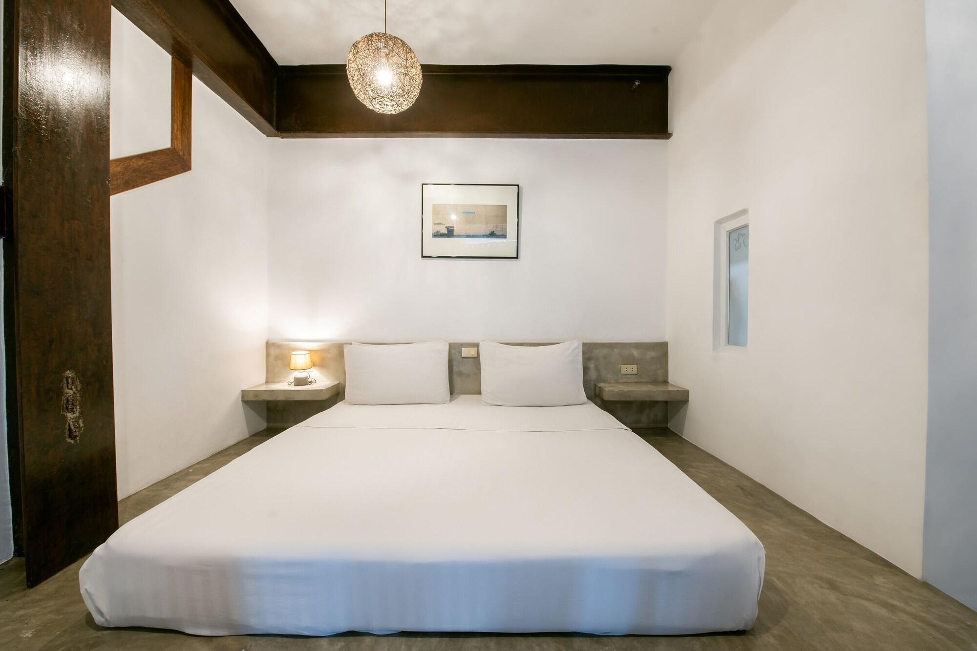 Element Boutique 3* Makati City