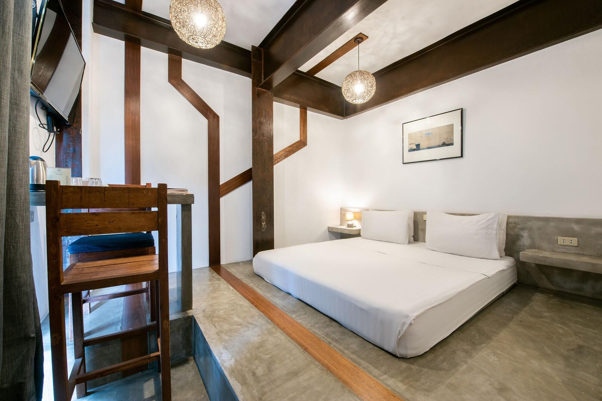 Element Boutique Hotel 3*