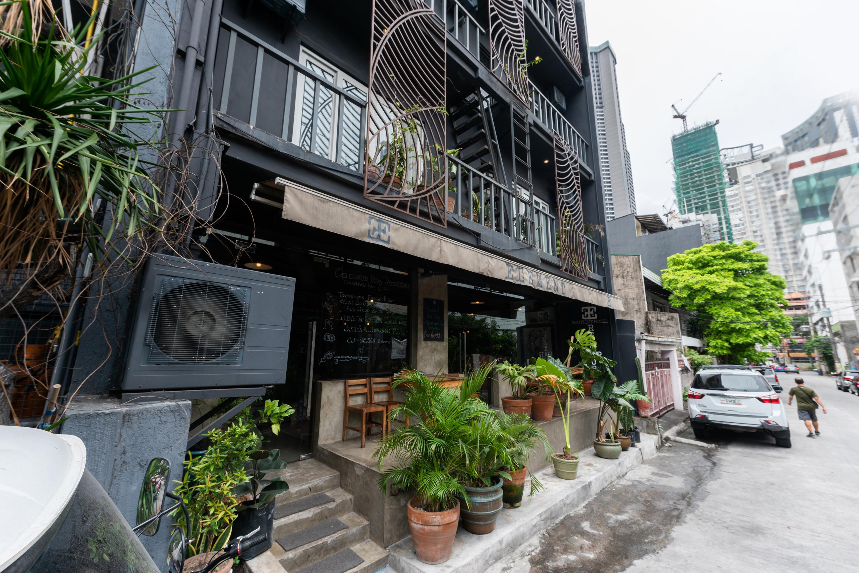 Element Boutique 3*