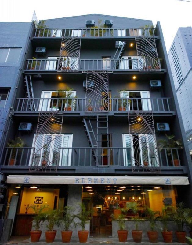Element Boutique 3* Makati City