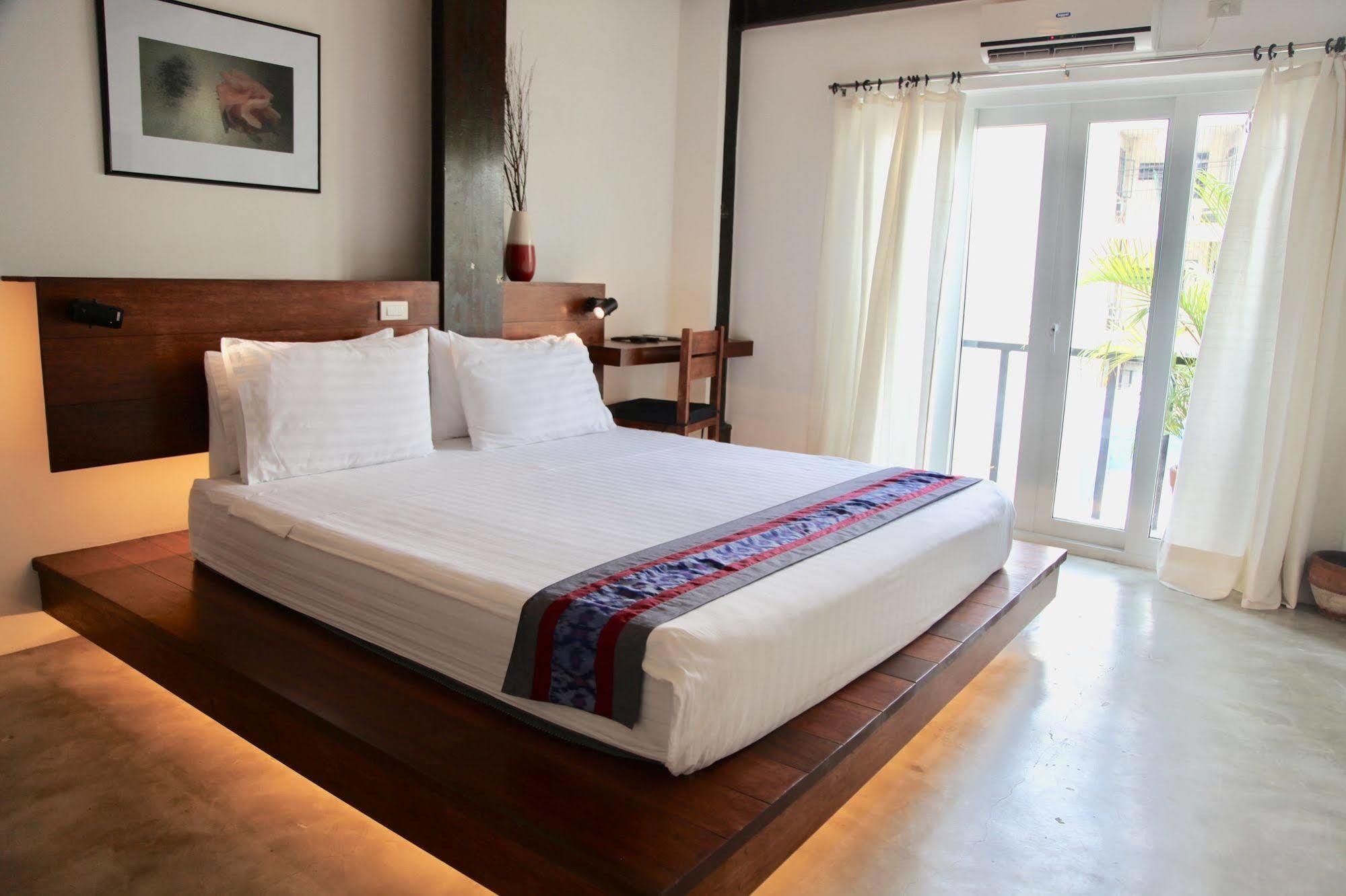 Hotel Element Boutique Makati City